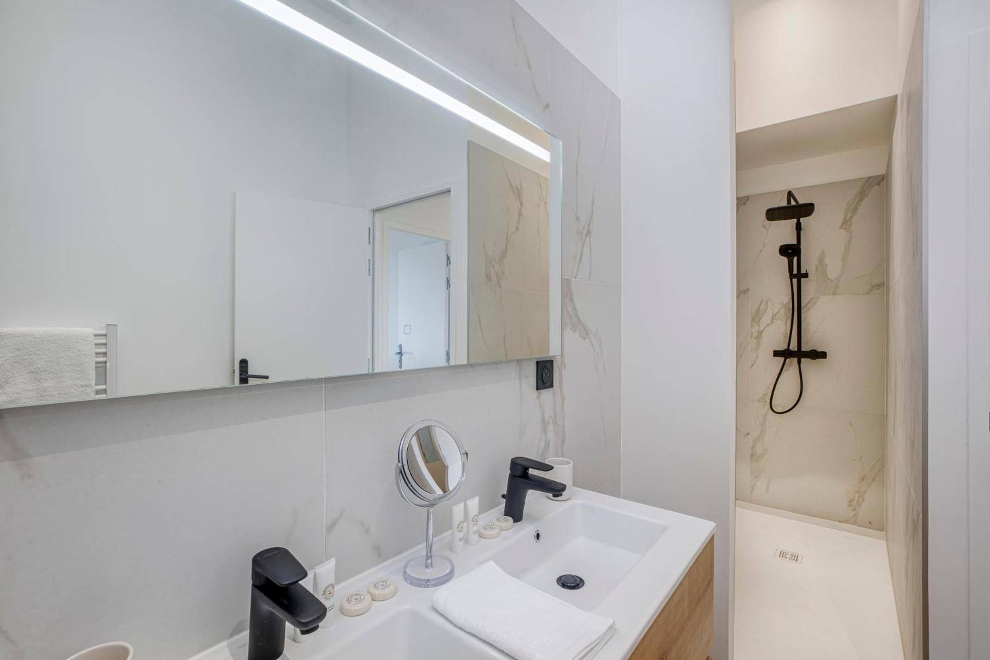 1 - Grand Appartement Spacieux Dans Un Chateau Du 17Eme Siecle, A 15Min De Lyon Vourles Zewnętrze zdjęcie