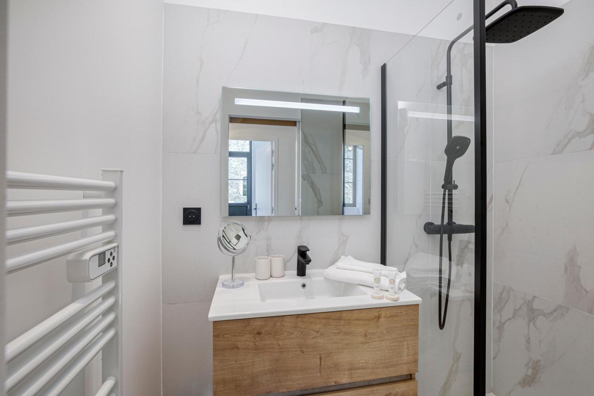 1 - Grand Appartement Spacieux Dans Un Chateau Du 17Eme Siecle, A 15Min De Lyon Vourles Zewnętrze zdjęcie